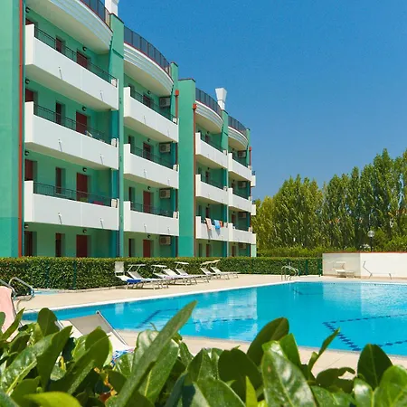 Roberta Apartment