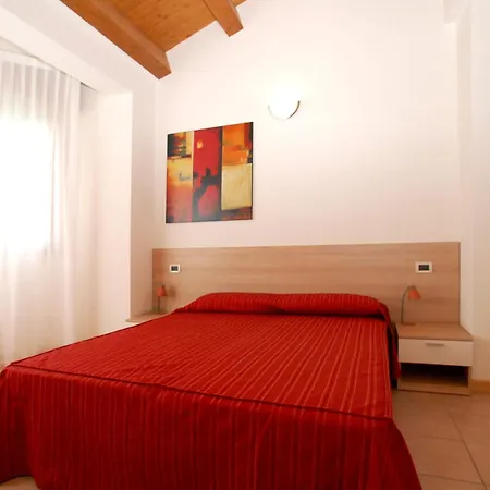 Roberta Apartment *